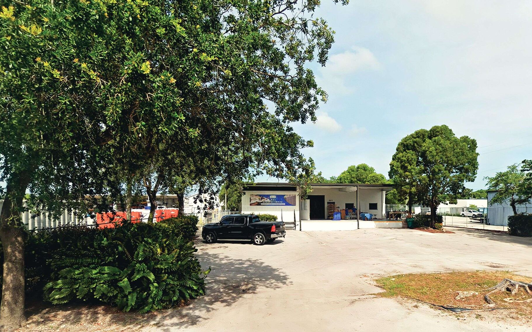 6101 Shirley Stree North Naples